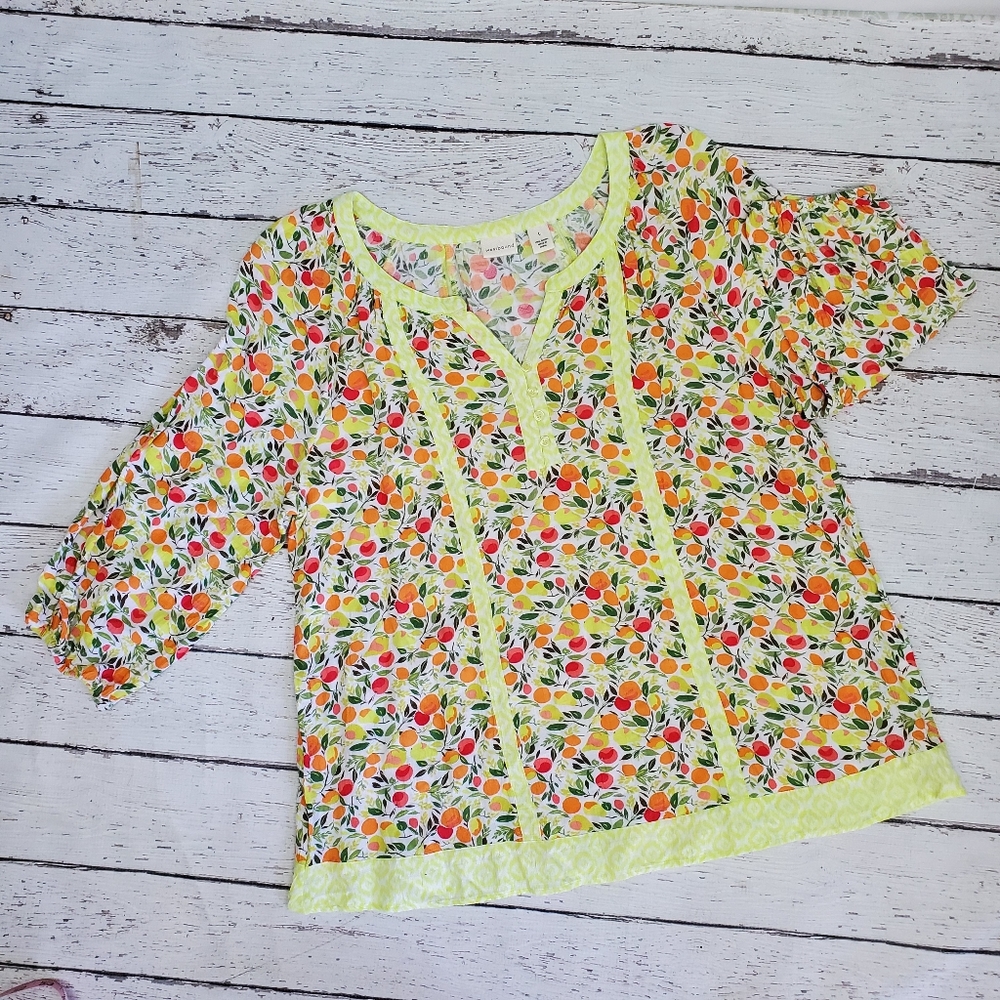 🌻 Westbound.  Women's  size Large blouse Citrus